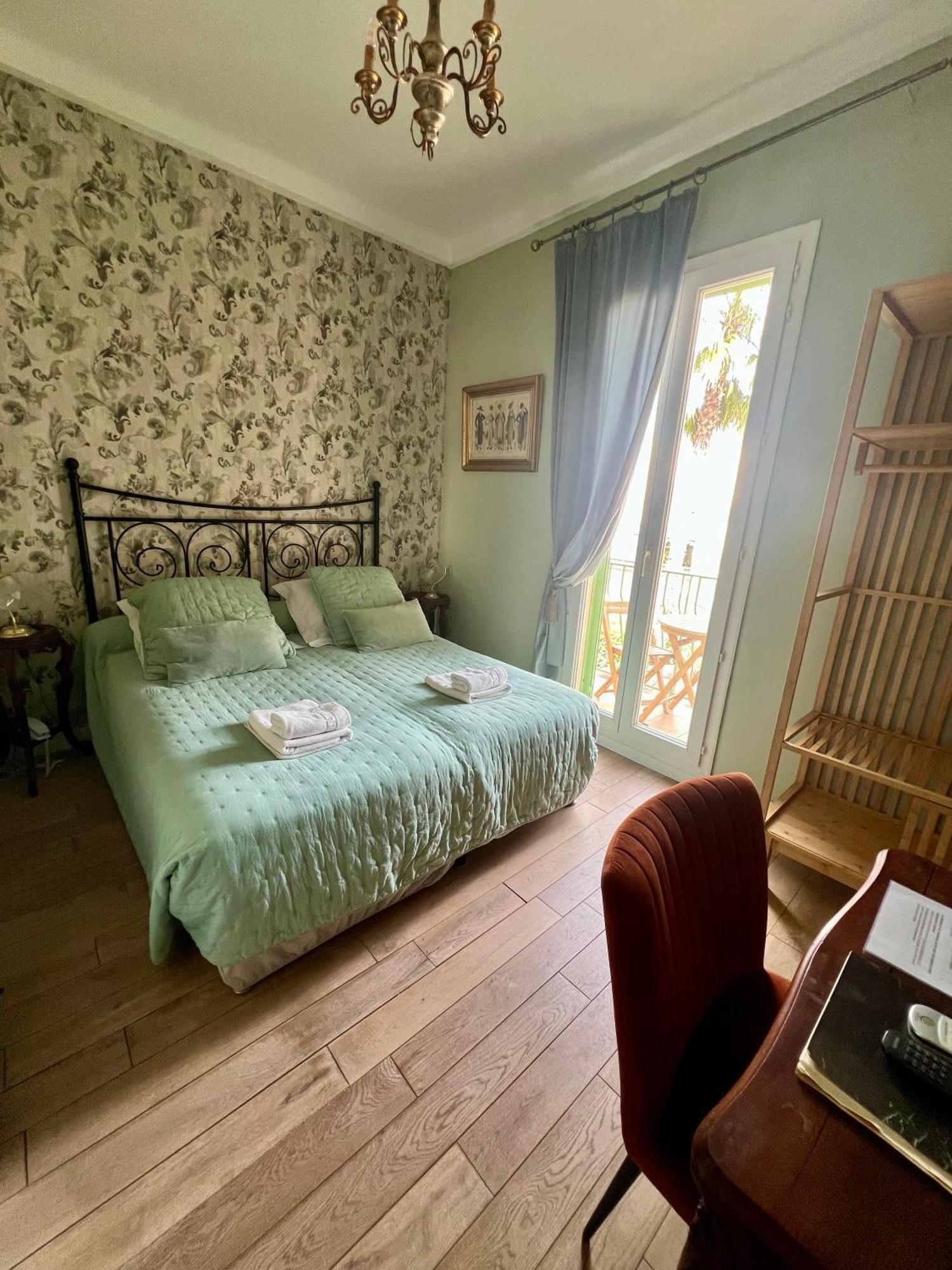 Hotel Le Ponteil أنتيب المظهر الخارجي الصورة