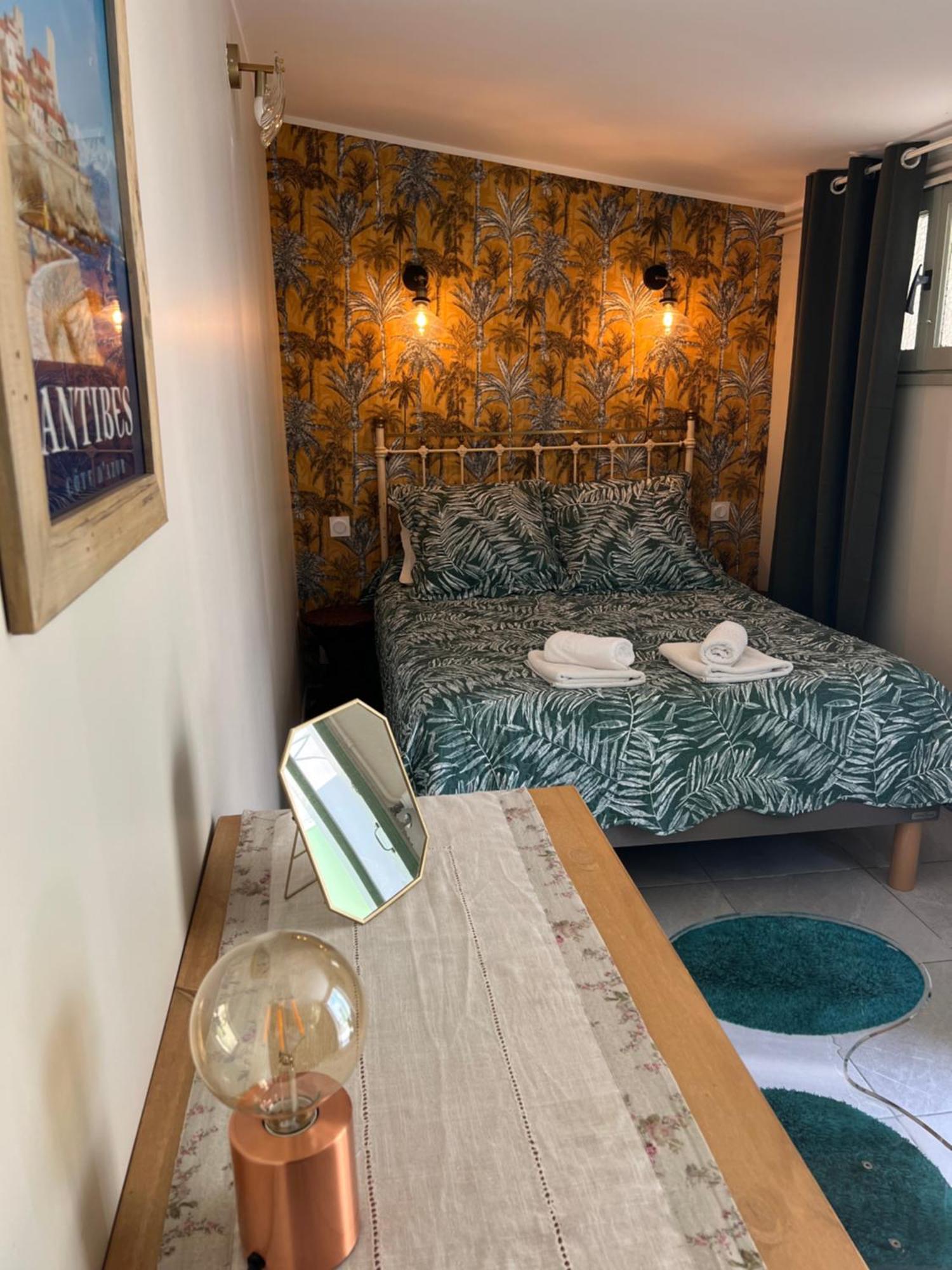 Hotel Le Ponteil أنتيب المظهر الخارجي الصورة